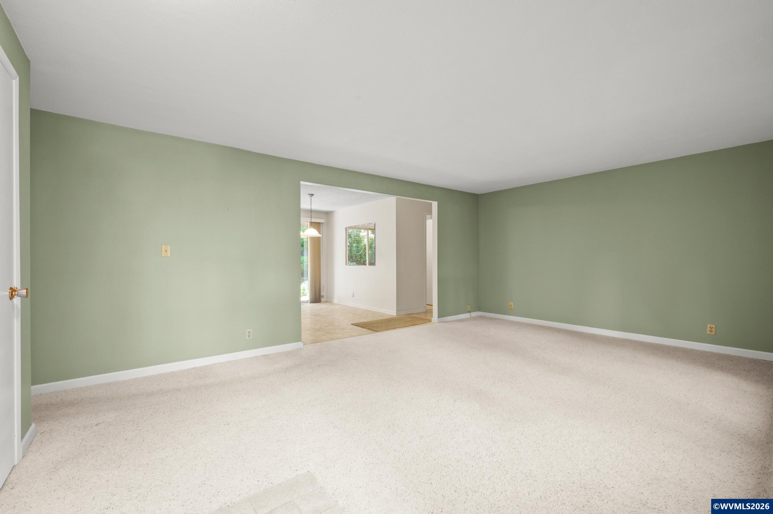 41886 Deerhorn Road Springfield, OR 97478 - Photo 5 of 49