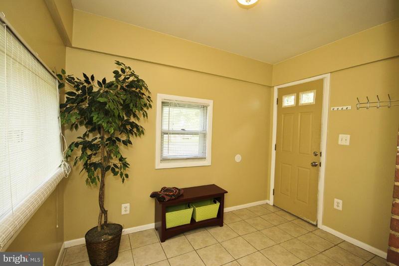 119 North Hammonds Ferry Road Linthicum Heights, MD 21090 - Photo 15 of 27 Interior (General)