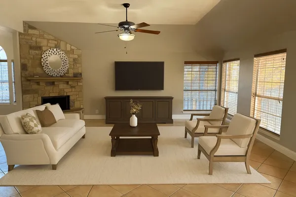 $689,000 | 604 Cutty Trail, Lakeway, TX 78734