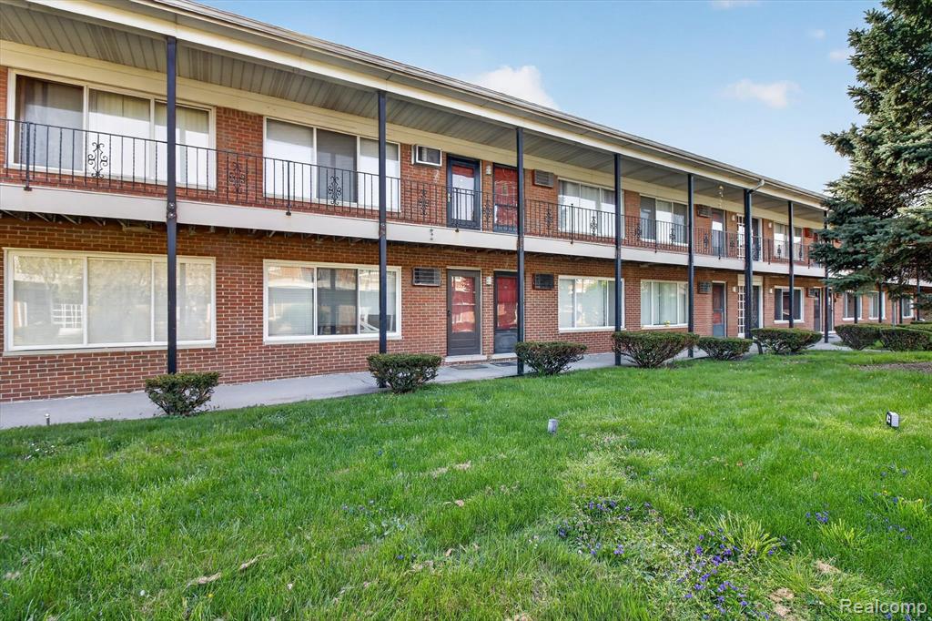 25301 Five Mile Road, Unit 109 Redford, MI 48239 - Photo 2 of 22
