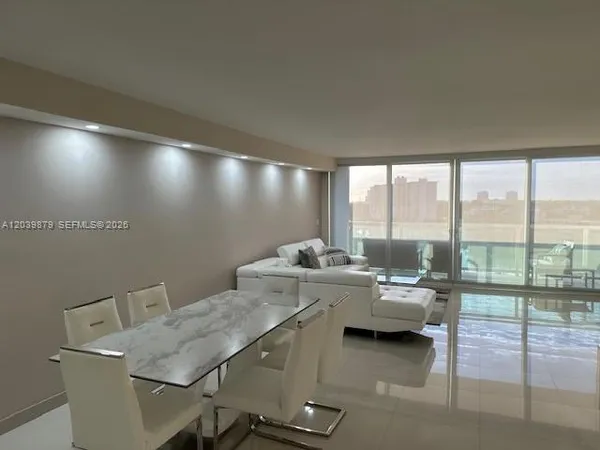 $4,000 | 100 Bayview Drive, Unit 904, Sunny Isles Beach, FL 33160