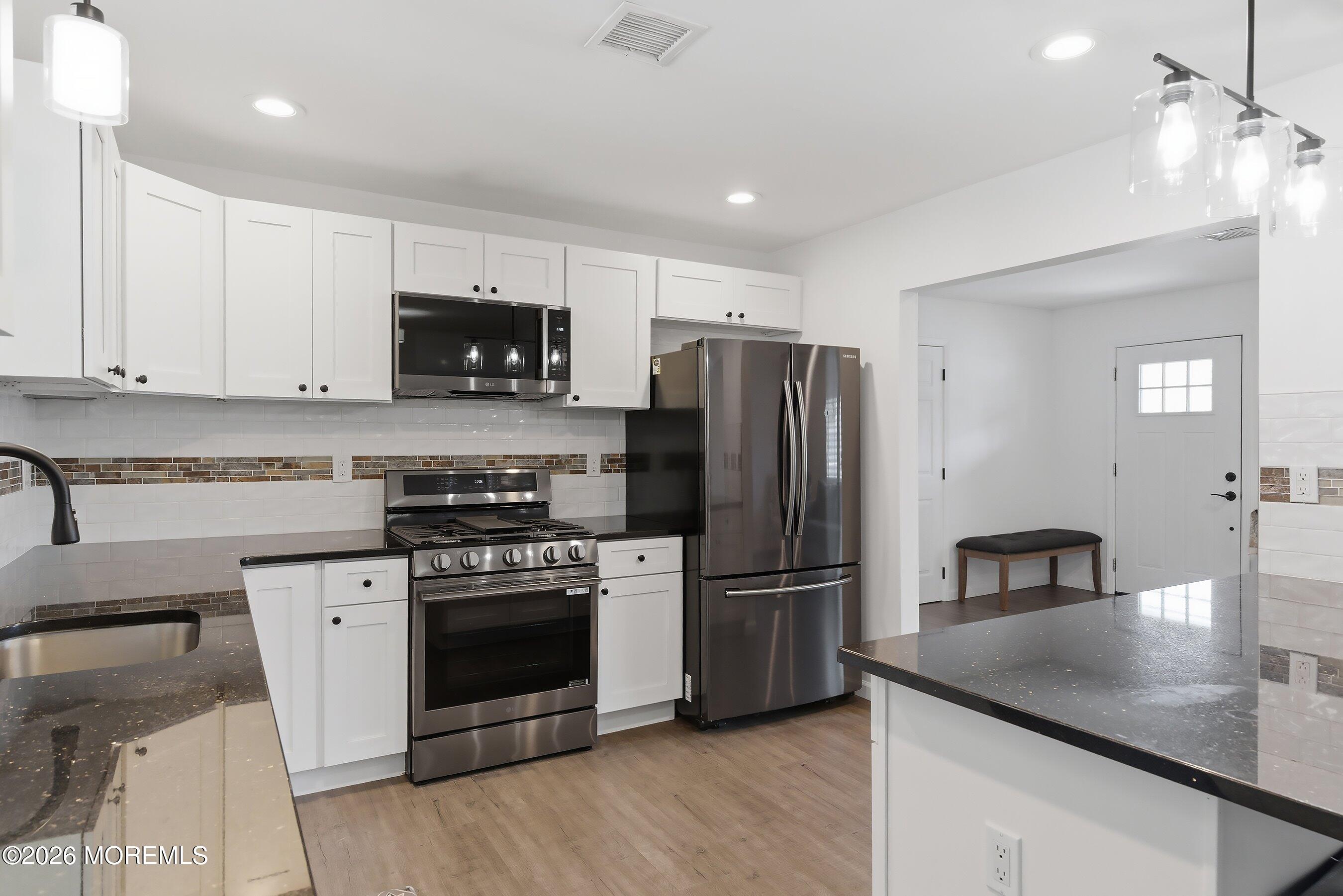 3724 River Road Point Pleasant, NJ 08742 - Photo 9 of 34 15-Kitchen 4