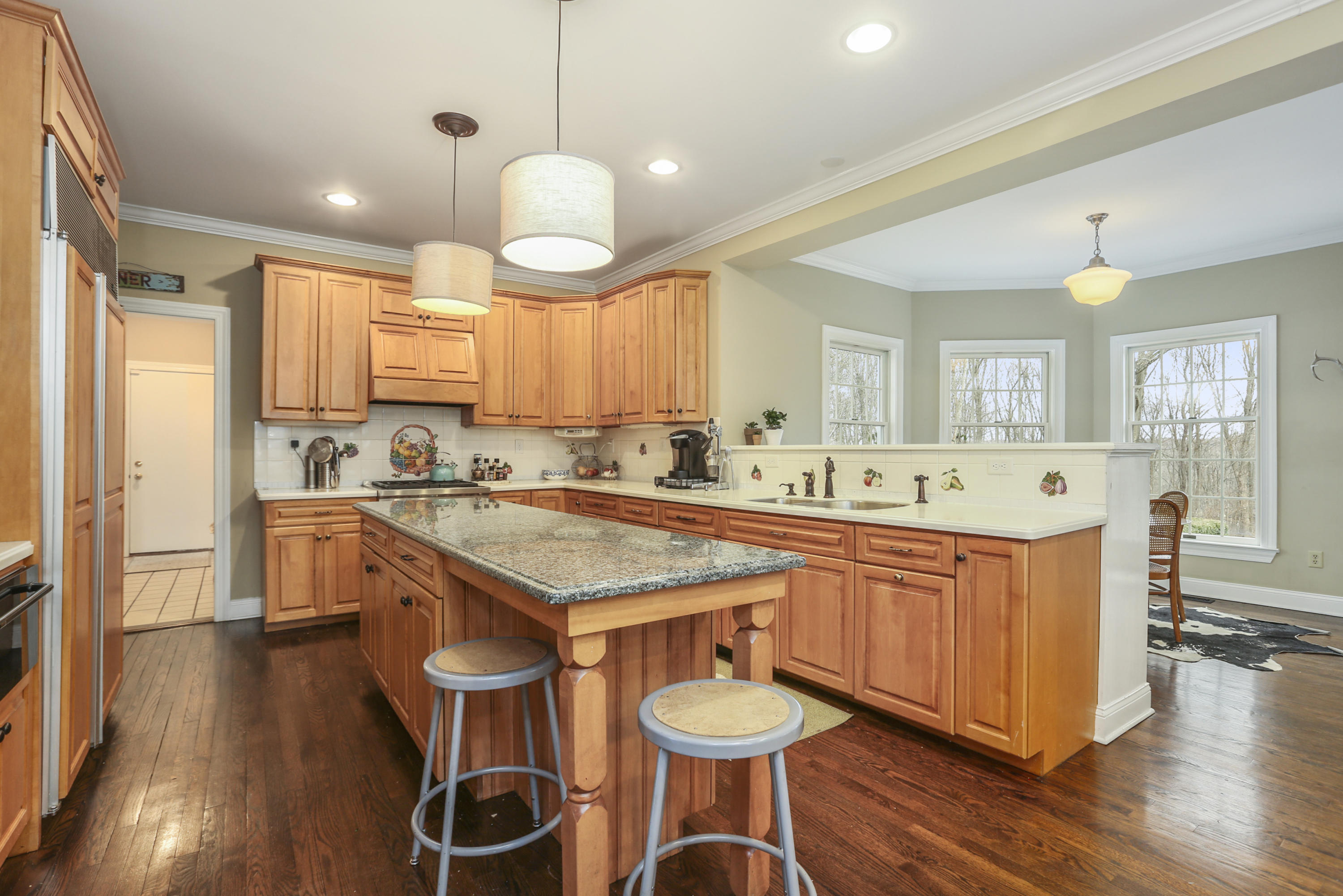 52 Old Studio Road New Canaan, CT 06840 - Photo 13 of 33 008-photo--7983241