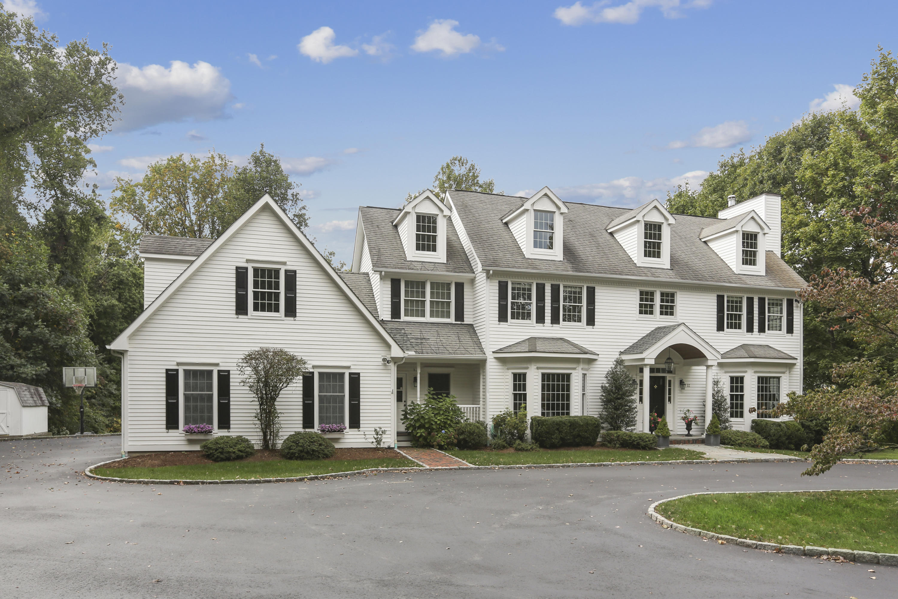 52 Old Studio Road New Canaan, CT 06840 - Photo 3 of 33 002-photo--7612039
