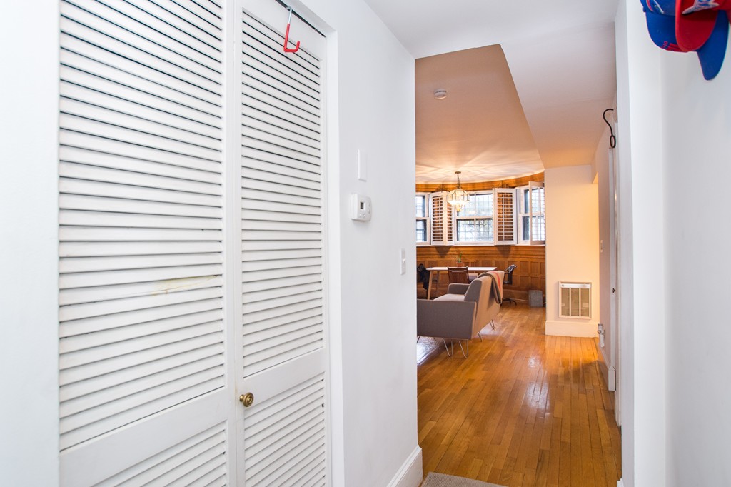 280 Commonwealth Avenue, Unit G9 Boston, MA 02116 - Photo 14 of 18 a view of a living room filled with furniture