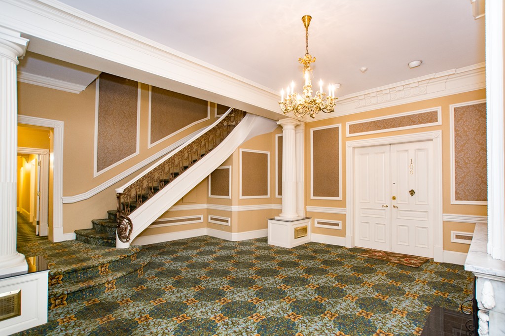 280 Commonwealth Avenue, Unit G9 Boston, MA 02116 - Photo 17 of 18 a view of entryway