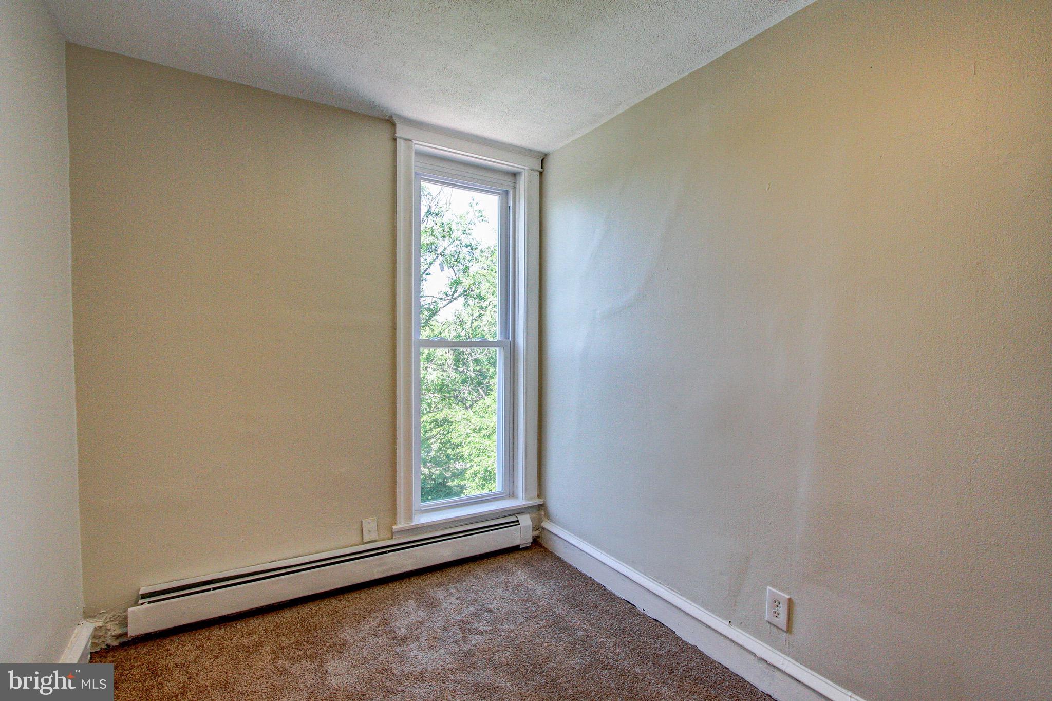 524 Glendale Road Upper Darby, PA 19082 - Photo 36 of 51 an empty room with a window