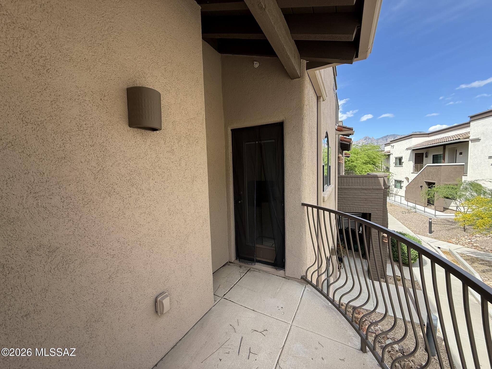 2028 East River Road, Unit 203 Tucson, AZ 85718 - Photo 5 of 36