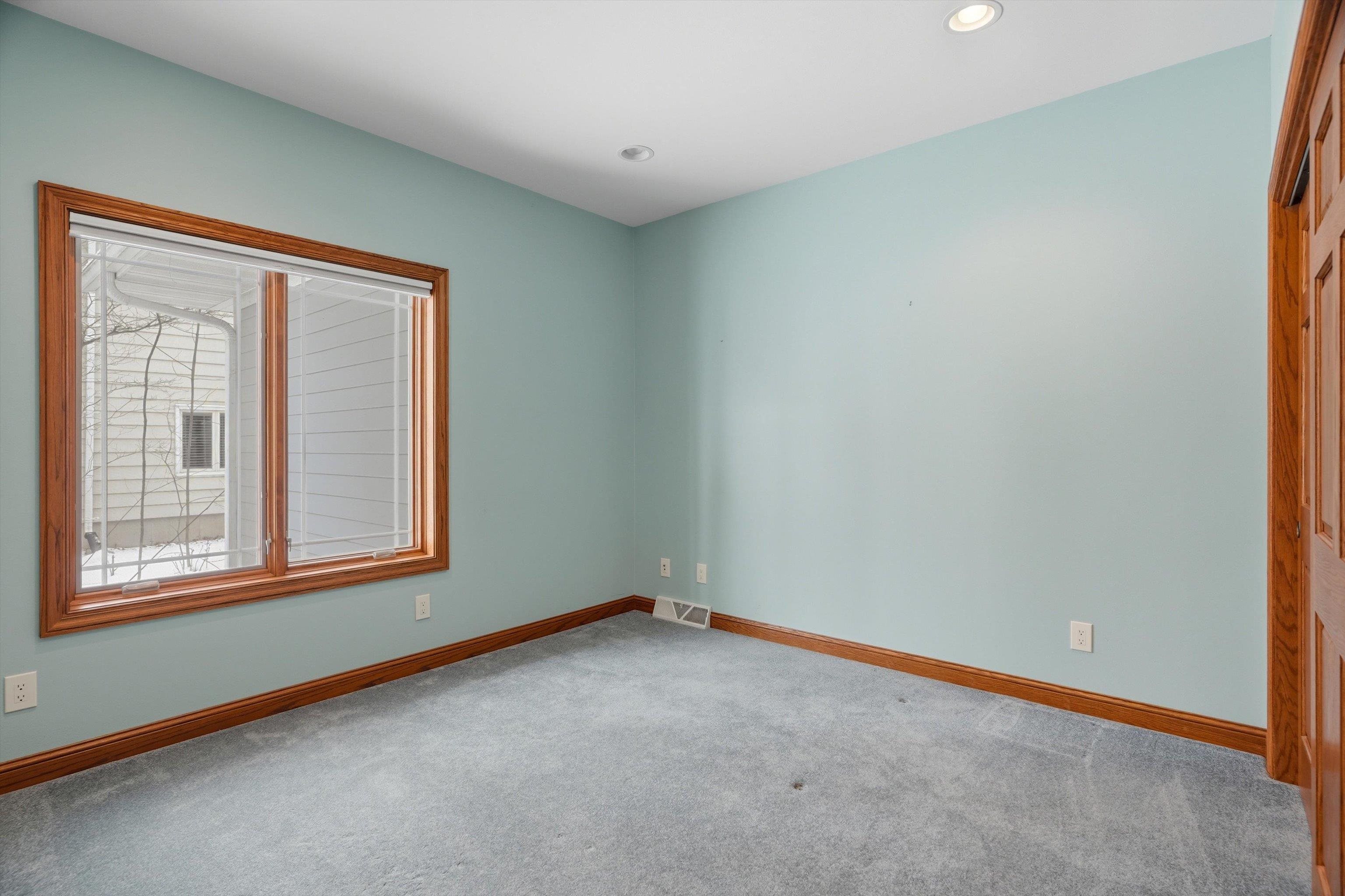 1137 Ridge Road Marshfield, WI 54449 - Photo 27 of 48