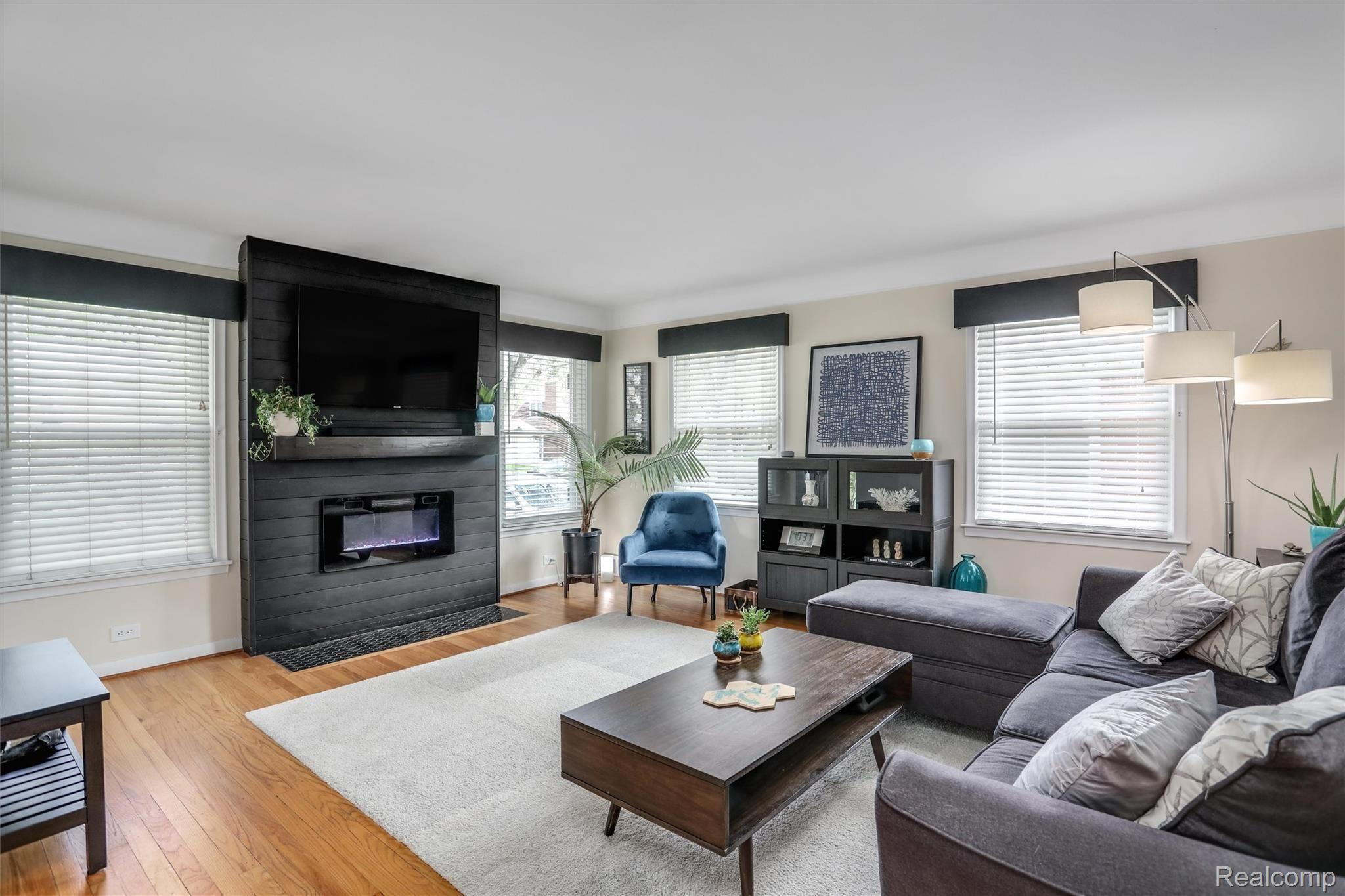 Light and bright family room 