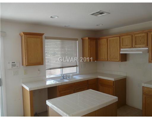 9915 Ridge Hill Avenue Las Vegas, NV 89147 - Photo 4 of 9 Kitchen.