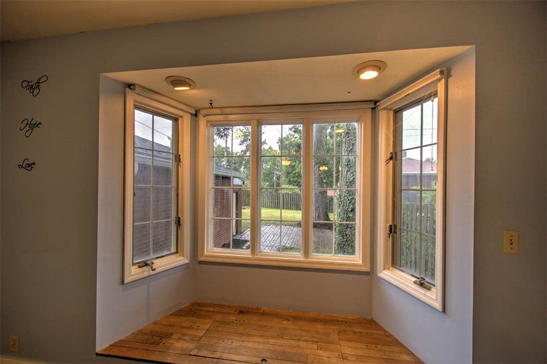 1945 West Wood Street Decatur, IL 62522 - Photo 8 of 22 Gallery Image 8