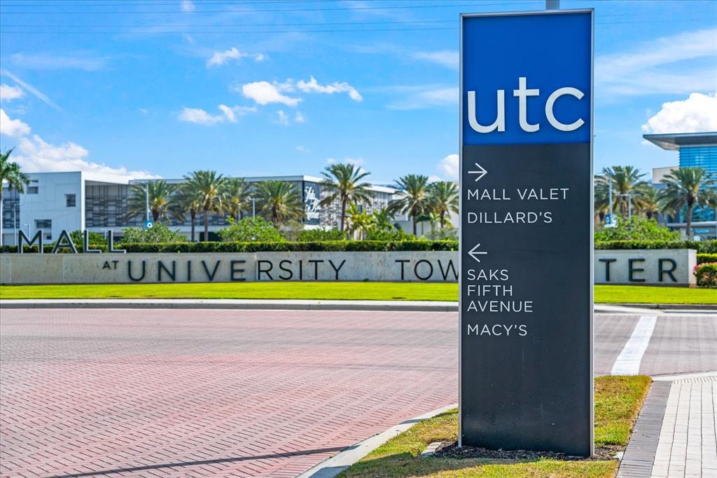 3540 65th Ave Circle East Sarasota, FL 34243 - Photo 58 of 69 a view of a building with a swimming pool