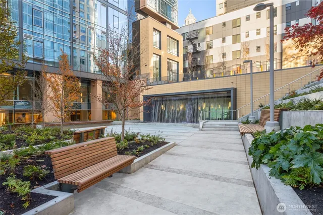 $1,160,000 | 800 Columbia Street, Unit 2808, Seattle, WA 98104