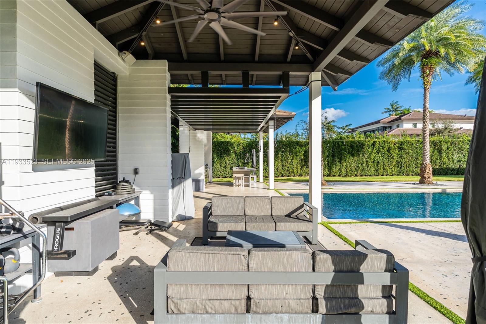 8271 Southwest 67th Street Miami, FL 33143 - Photo 12 of 88