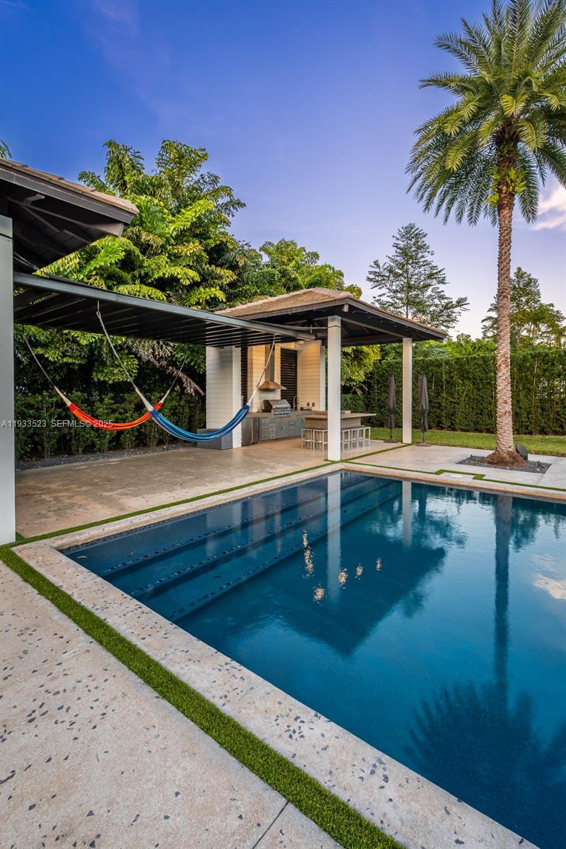 8271 Southwest 67th Street Miami, FL 33143 - Photo 21 of 88