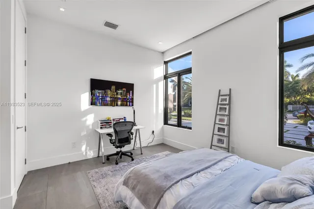 $4,700,000 | 8271 Southwest 67th Street, Miami, FL 33143