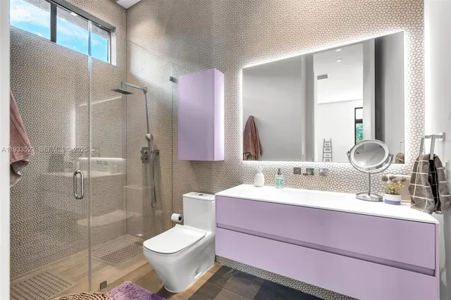 $4,700,000 | 8271 Southwest 67th Street, Miami, FL 33143