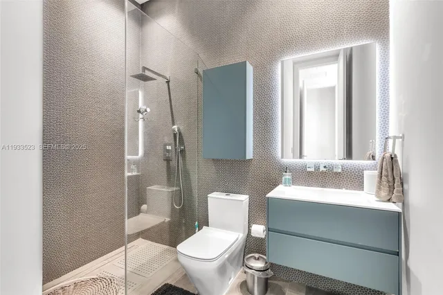 $4,700,000 | 8271 Southwest 67th Street, Miami, FL 33143