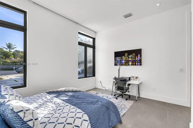 $4,700,000 | 8271 Southwest 67th Street, Miami, FL 33143