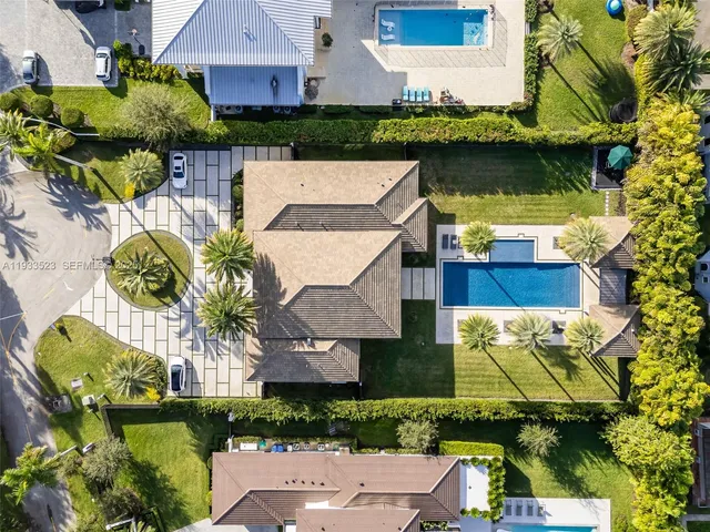 $4,700,000 | 8271 Southwest 67th Street, Miami, FL 33143
