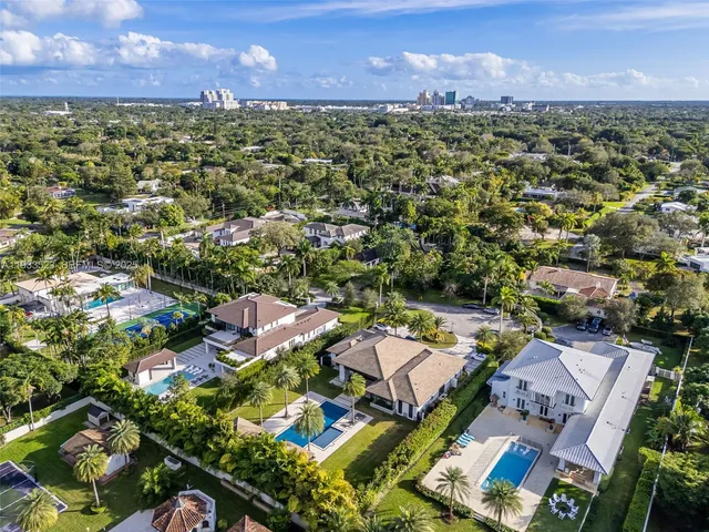 $4,700,000 | 8271 Southwest 67th Street, Miami, FL 33143