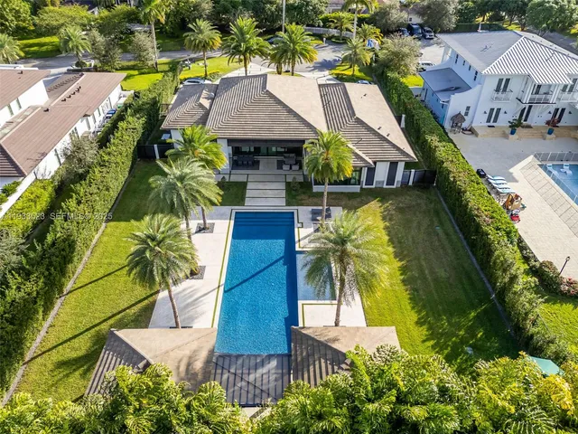 $4,700,000 | 8271 Southwest 67th Street, Miami, FL 33143