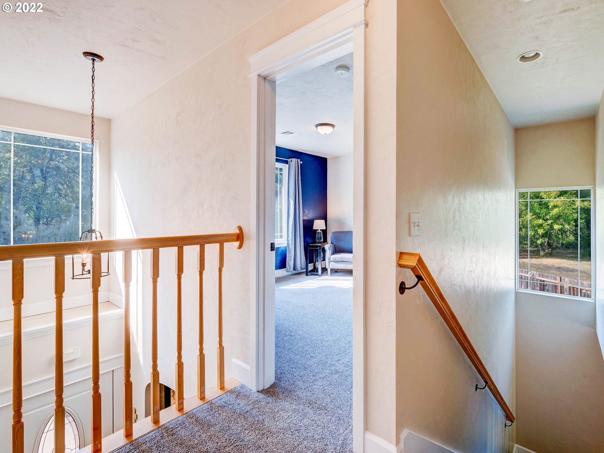 209 Pond Turtle Way Cottage Grove, OR 97424 - Photo 17 of 28 Hallway