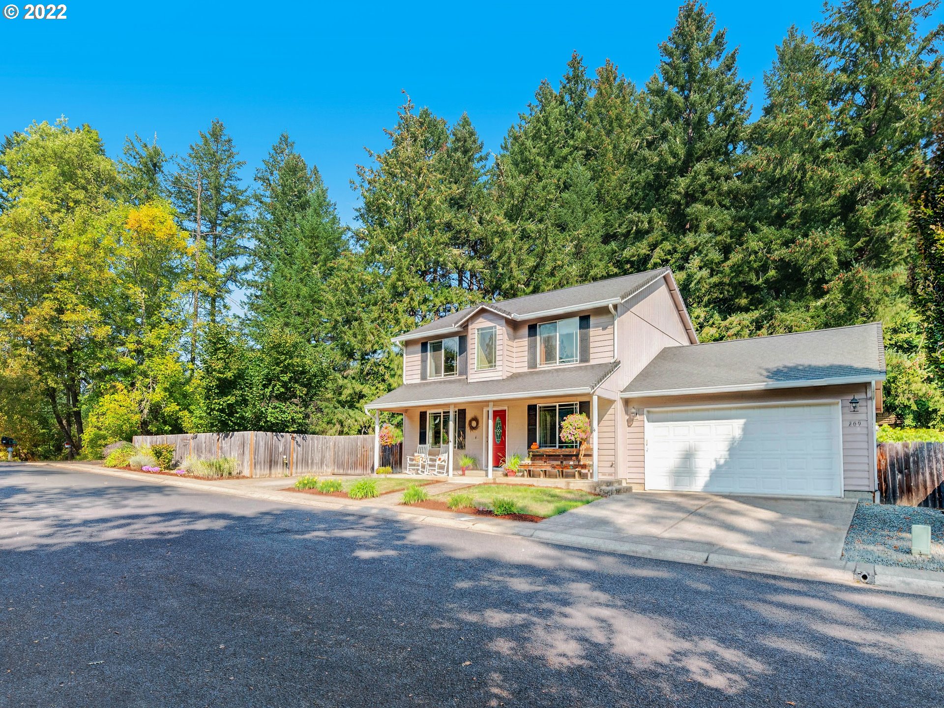 209 Pond Turtle Way Cottage Grove, OR 97424 - Photo 2 of 28 Gallery Image 2