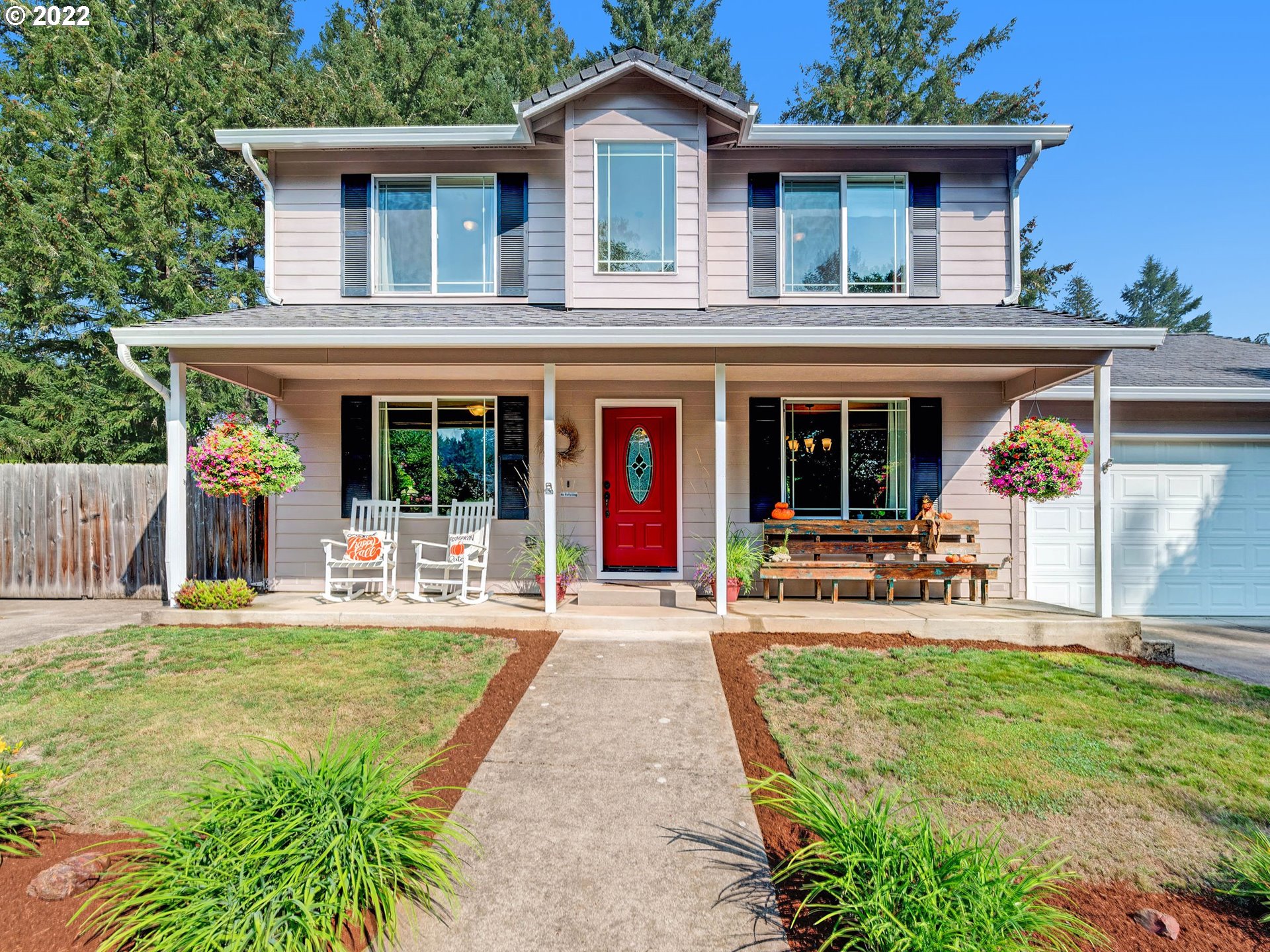 209 Pond Turtle Way Cottage Grove, OR 97424 - Photo 4 of 28 Covered Porch
