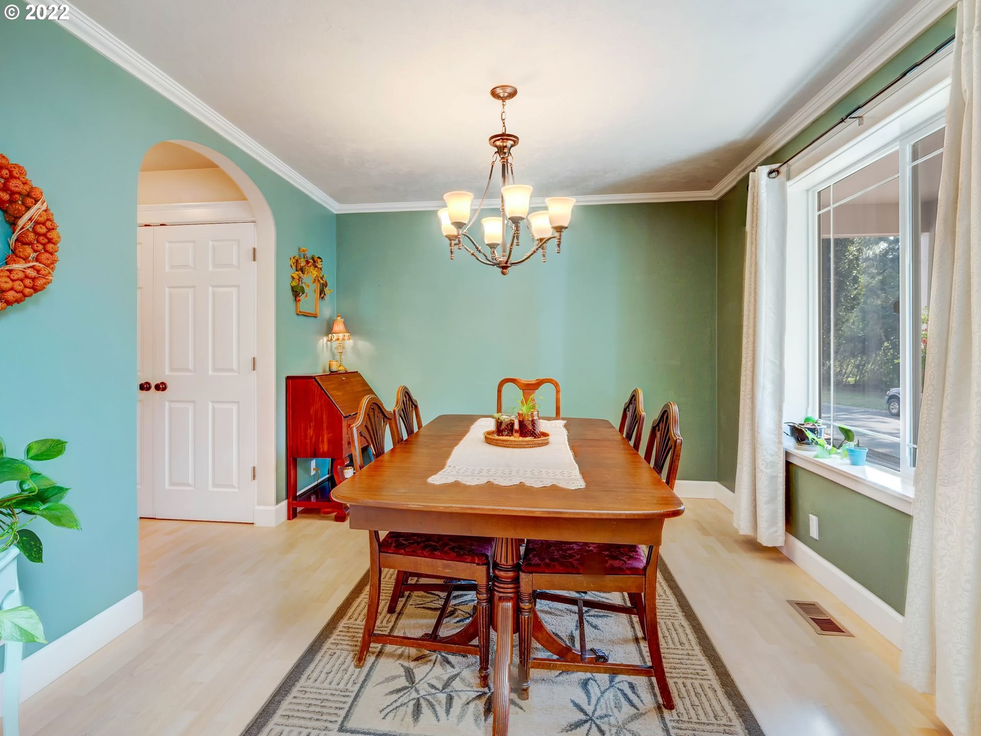 209 Pond Turtle Way Cottage Grove, OR 97424 - Photo 10 of 28 Dining Room