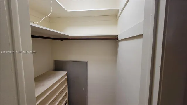 $1,950 | Flamingo-Lummus, Miami Beach, FL 33139