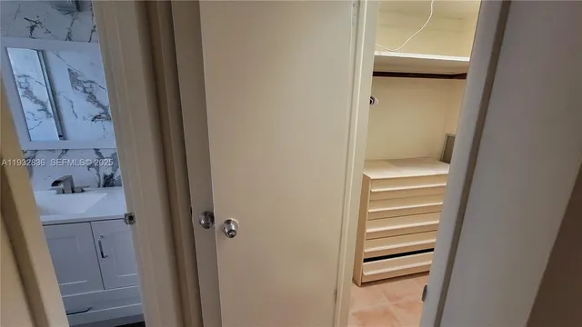 $1,950 | Flamingo-Lummus, Miami Beach, FL 33139