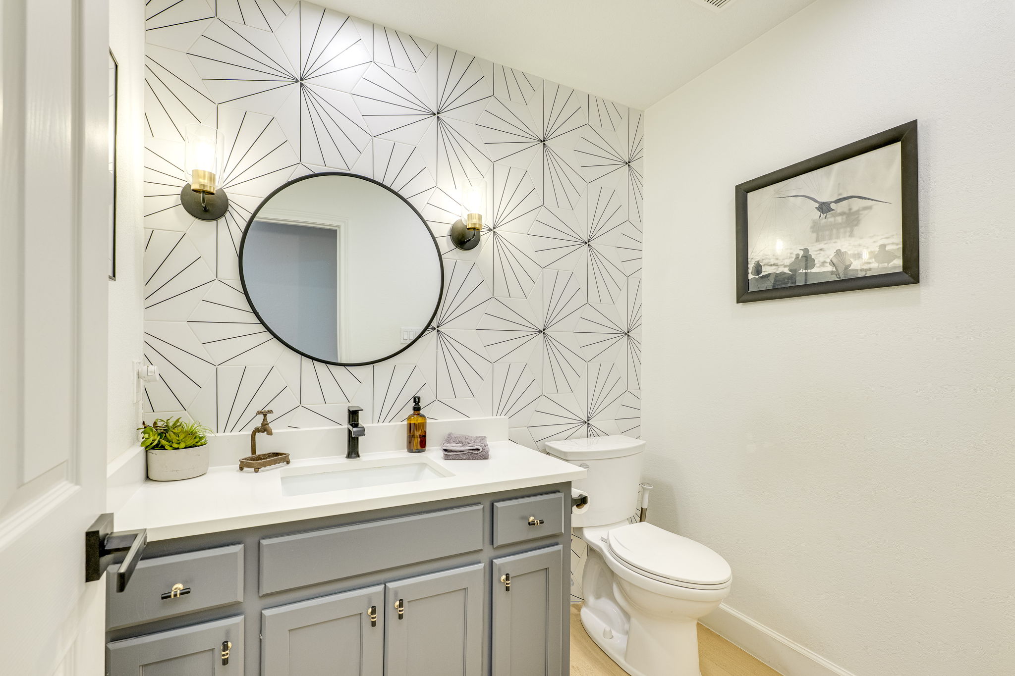 320 Greenridge Road Georgetown, TX 78628 - Photo 15 of 38 a bathroom with a sink mirror vanity and toilet