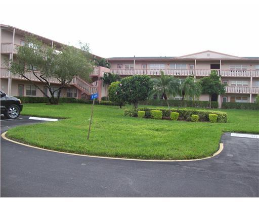 505 Mansfield M, Unit 505 Boca Raton, FL 33434 - Photo 1 of 9 Primary Photo