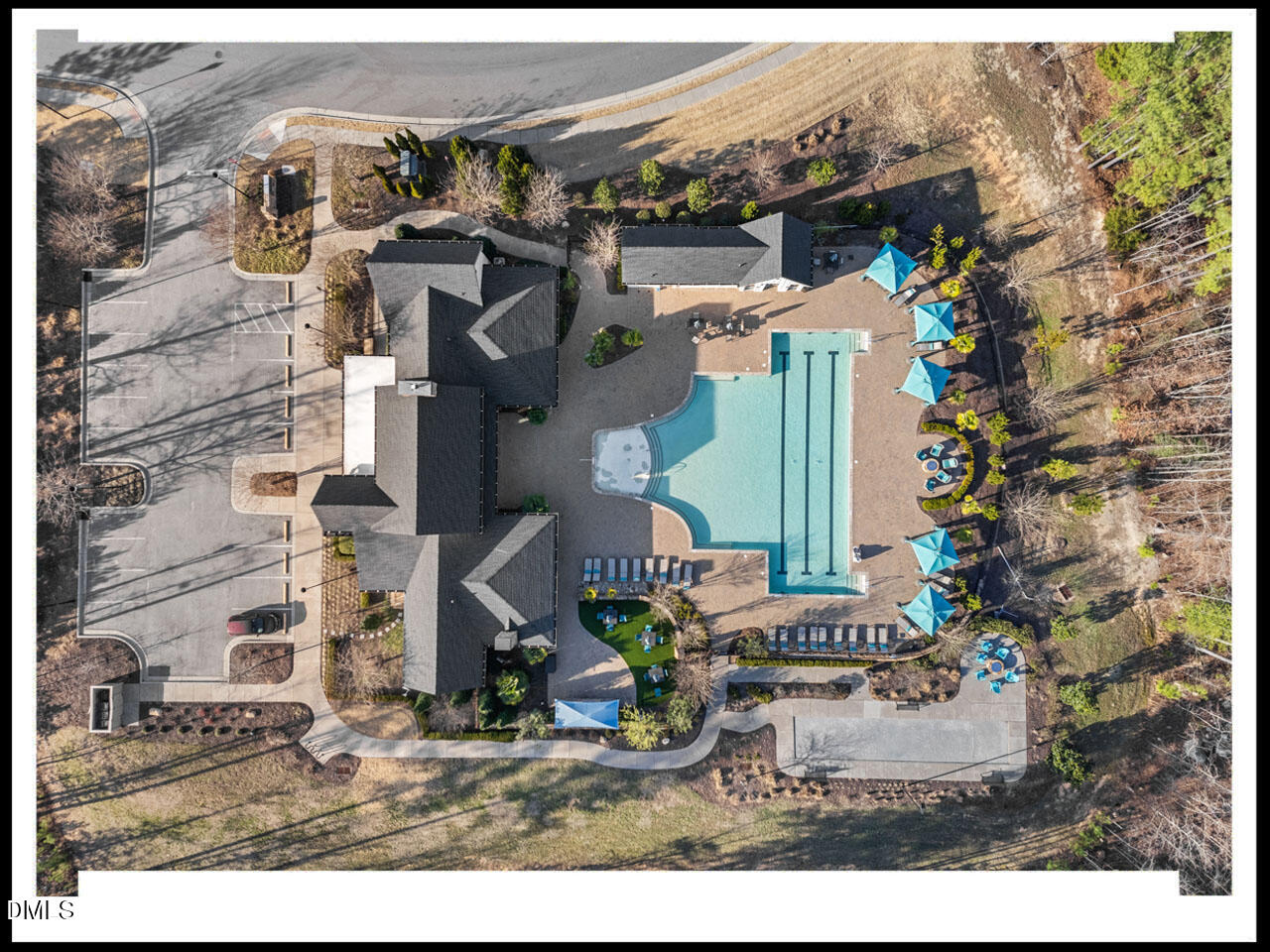 153 Abercorn Circle Chapel Hill, NC 27516 - Photo 45 of 51 an aerial view of multi story residential apartment building with yard