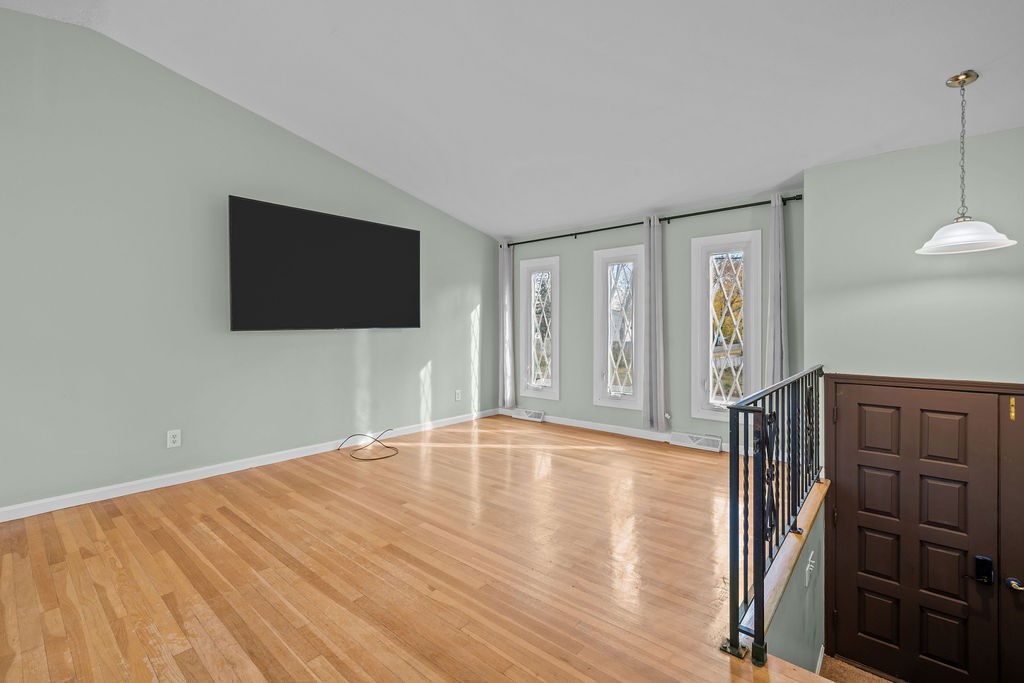 400 Cole Farm Road Warwick, RI 02889 - Photo 16 of 35