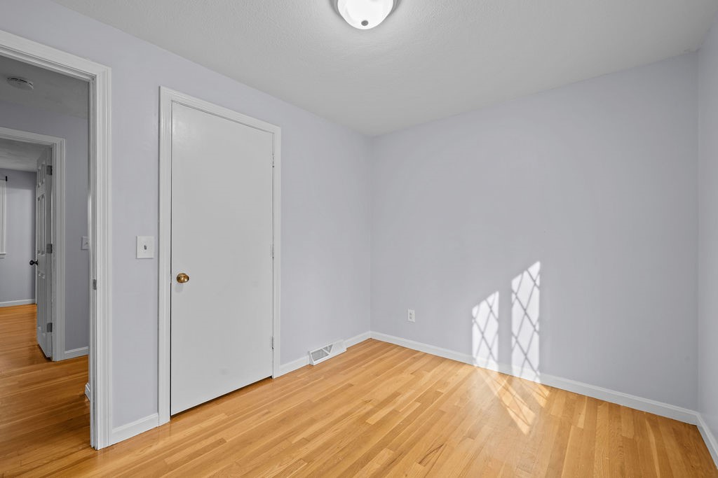 400 Cole Farm Road Warwick, RI 02889 - Photo 19 of 35