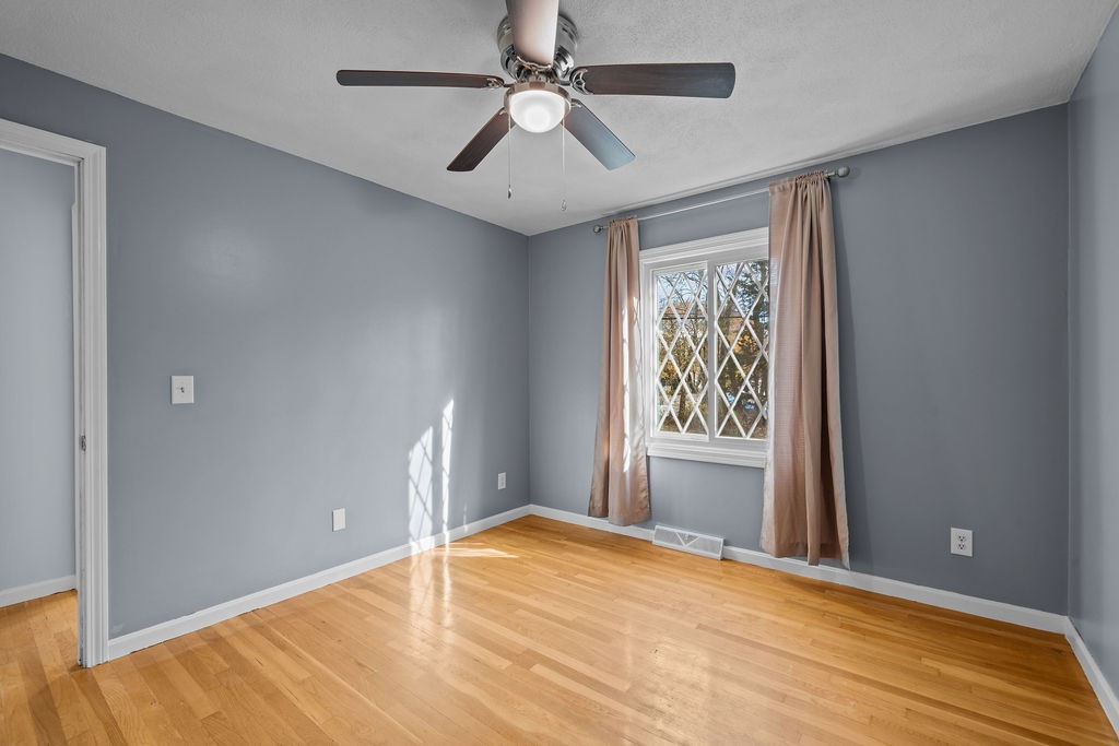 400 Cole Farm Road Warwick, RI 02889 - Photo 21 of 35