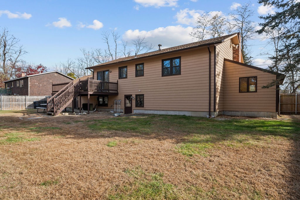 400 Cole Farm Road Warwick, RI 02889 - Photo 6 of 35