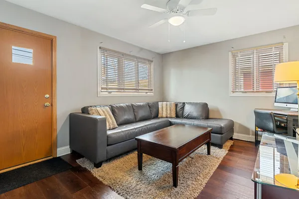 $280,000 | 9966 South California Avenue, Evergreen Park, IL 60805