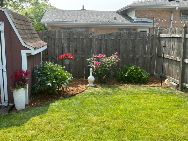 $280,000 | 9966 South California Avenue, Evergreen Park, IL 60805