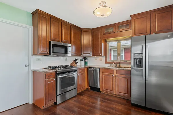 $280,000 | 9966 South California Avenue, Evergreen Park, IL 60805