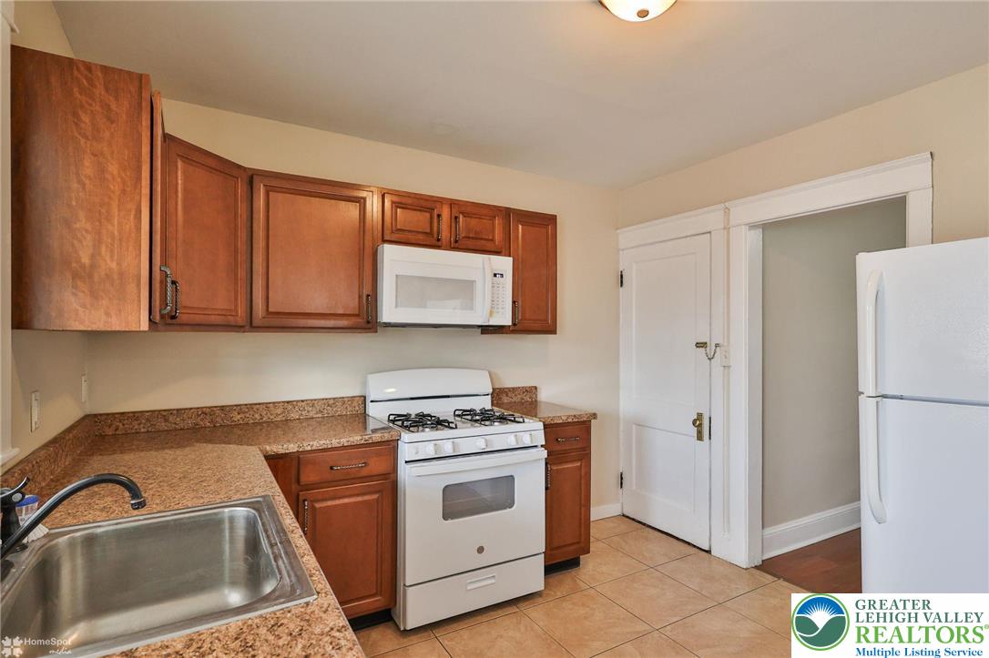 721 Spring Street Bethlehem, PA 18018 - Photo 21 of 61