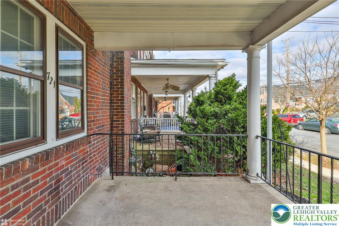 721 Spring Street Bethlehem, PA 18018 - Photo 4 of 61