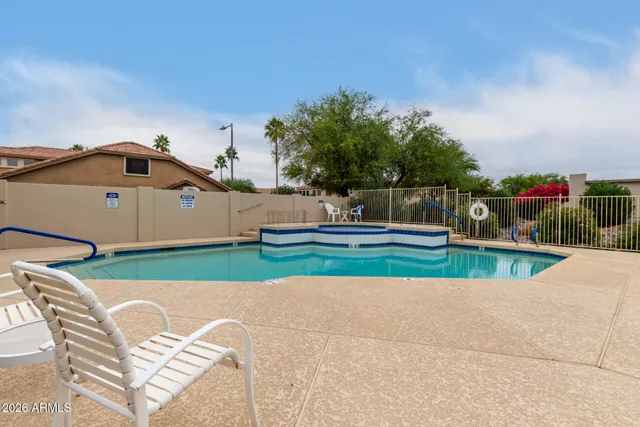 a view of patio and entertaining space