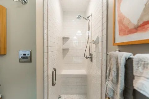 $835,000 | 26 East Scott Street, Unit 3, Chicago, IL 60610