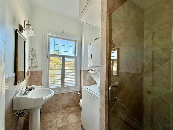 $2,750 | 20 Berkeley Avenue, Unit 3, Newport, RI 02840