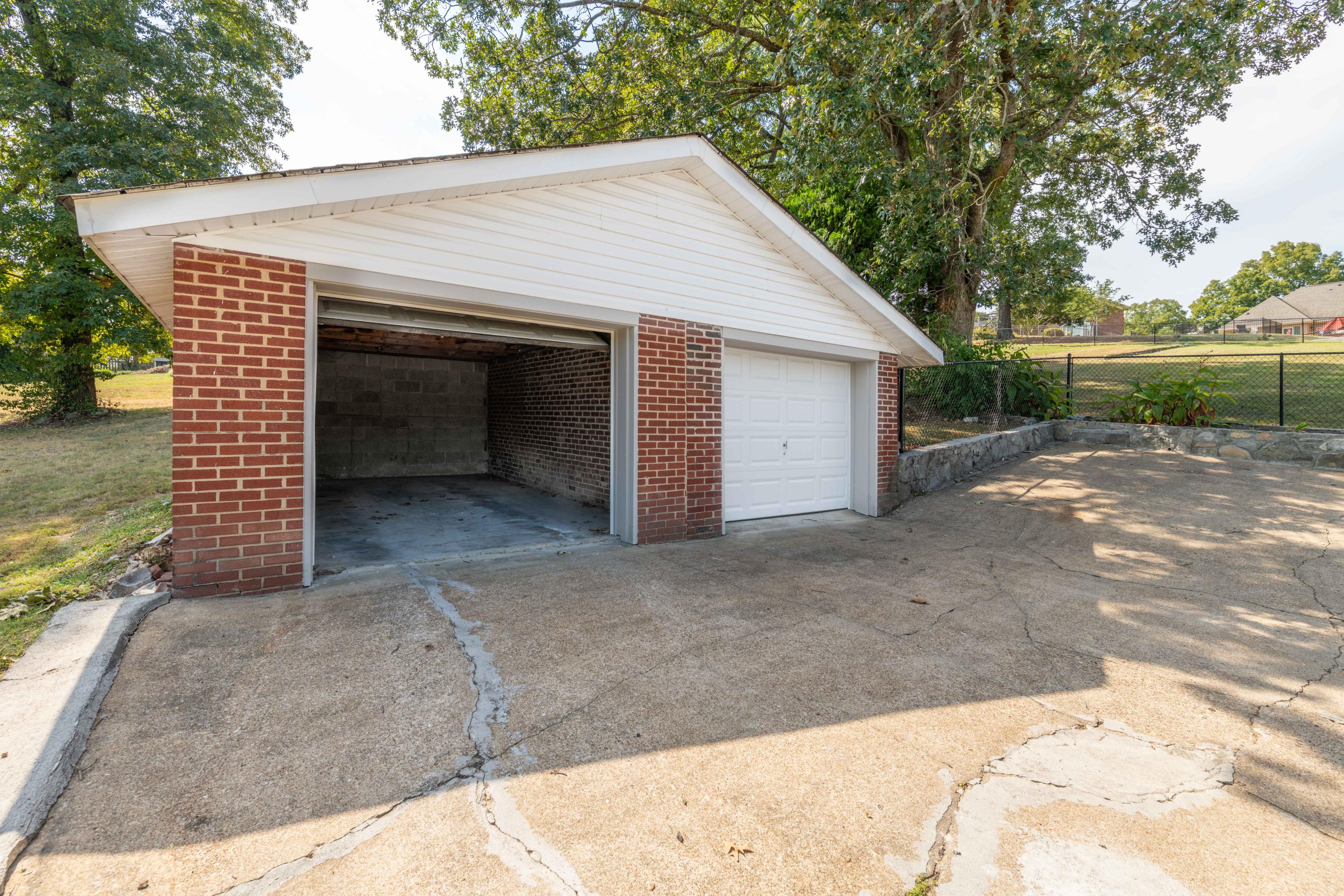 113 Washington Road Rossville, GA 30741 - Photo 52 of 59 Large separate bays