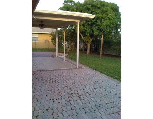 8912 Southwest 18th Road Boca Raton, FL 33433 - Photo 11 of 12 Patio/Deck